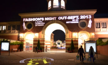 Serravalle Outlet Village Fashion Night Werbeszenografische Projektionen