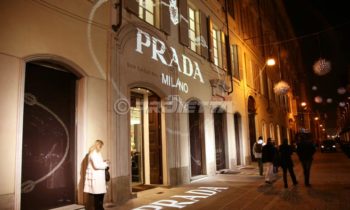 Projektion für den Prada Store in Turin