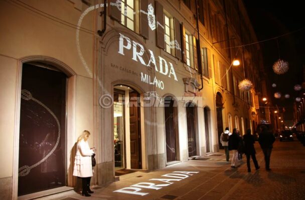Projektion für den Prada Store in Turin