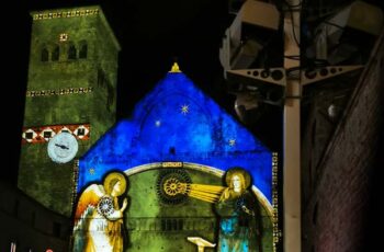 San Rufino - Assisi: projection of Giotto's annunciation